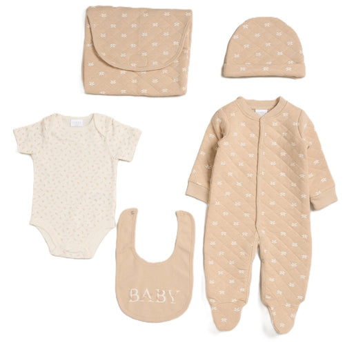 BABY BEIGE QUILTED GIFT SET INCLUDING FOLDABLE CHANGING MAT